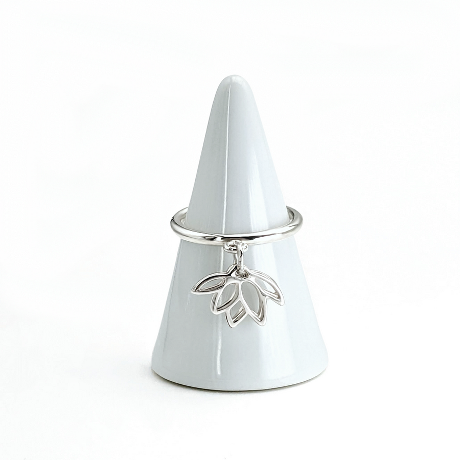 Bague tout argent lotus 1 0 900