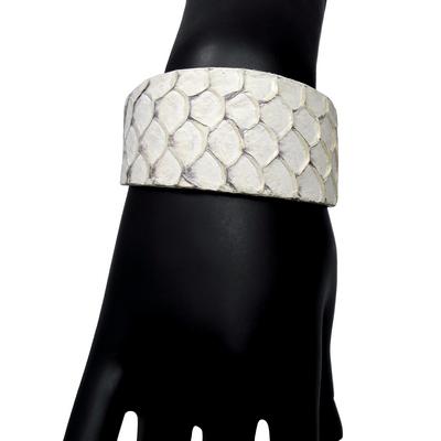 Bracelet manchette tilapia blanc det2