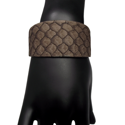 Bracelet manchette tilapia marron mat det2