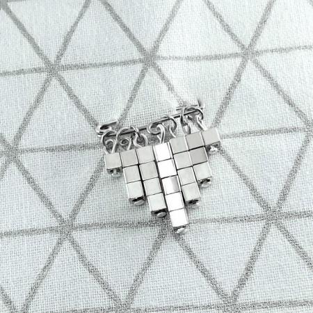 Broche Cubic argent