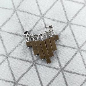 Epingle cubic bronzre 3