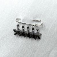 Epingle lucky stars noir 1 0 700