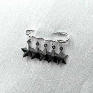Broche Lucky stars noir