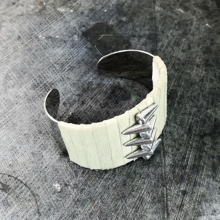 Manchette spike 1 1 0 700